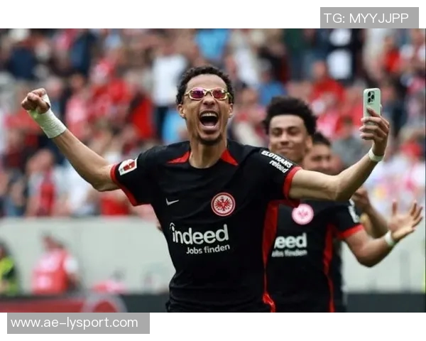 埃基蒂克身披法国队9号球衣有望首发出战引发热议